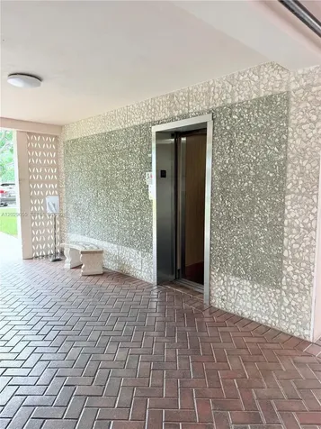 1100 Hillcrest Court Hollywood FL 33021