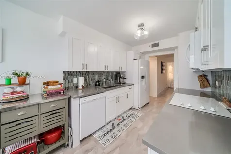 1201 S Ocean Drive Hollywood FL 33019