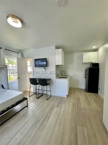 415 75th Street Miami Beach FL 33141