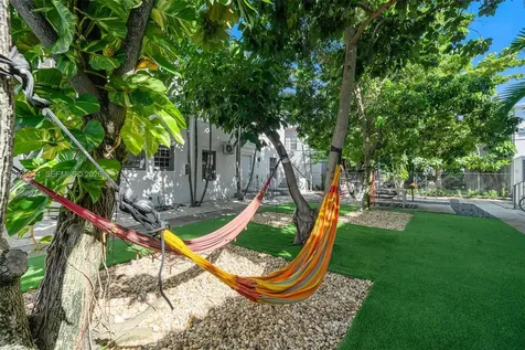 415 75th Street Miami Beach FL 33141
