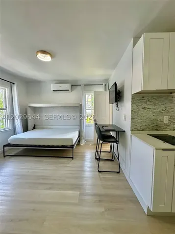 415 75th Street Miami Beach FL 33141