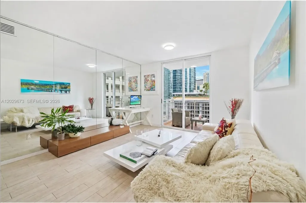 185 SE 14th Terrace Miami FL 33131