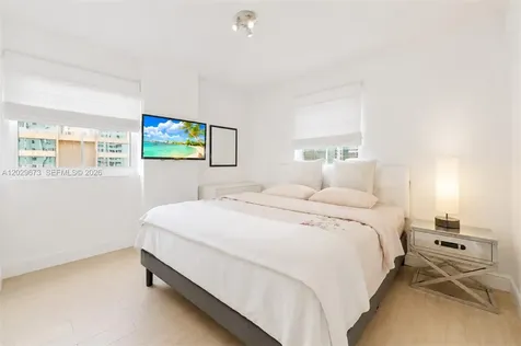 185 SE 14th Terrace Miami FL 33131