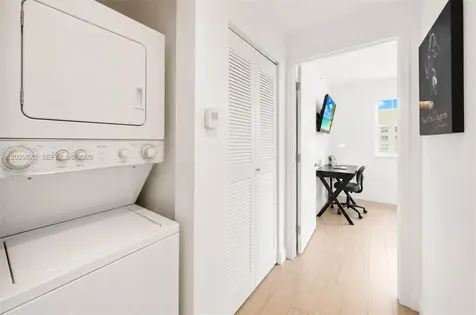 185 SE 14th Terrace Miami FL 33131