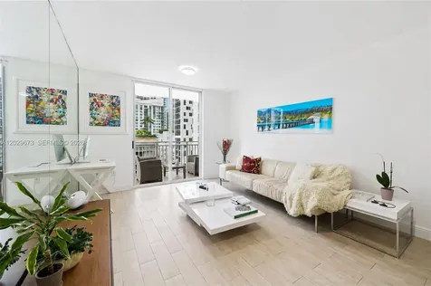 185 SE 14th Terrace Miami FL 33131