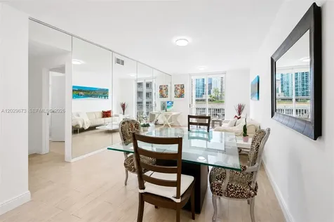 185 SE 14th Terrace Miami FL 33131