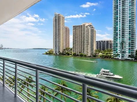 325 S Biscayne Boulevard Miami FL 33131