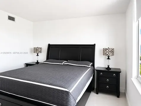 325 S Biscayne Boulevard Miami FL 33131