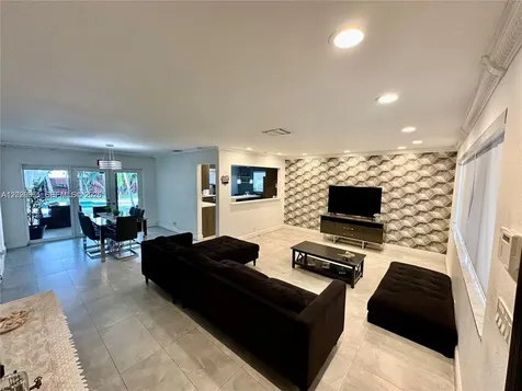 5424 Garfield Street Hollywood FL 33021