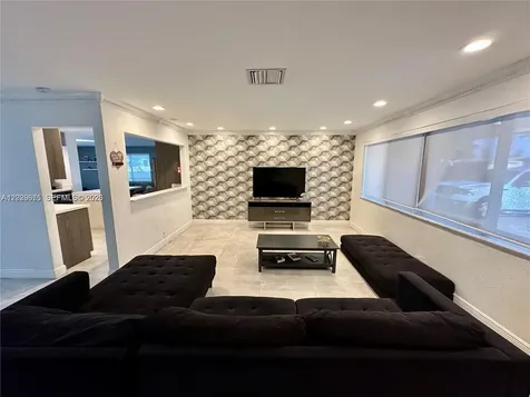 5424 Garfield Street Hollywood FL 33021