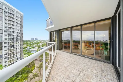 3610 Yacht Club Drive Aventura FL 33180
