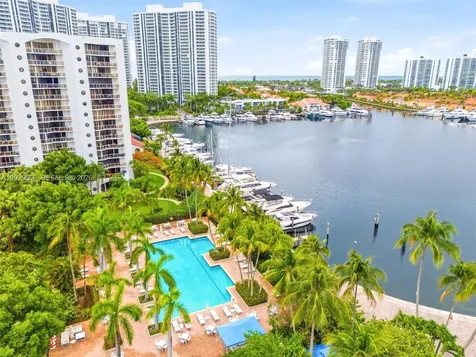 3610 Yacht Club Drive Aventura FL 33180