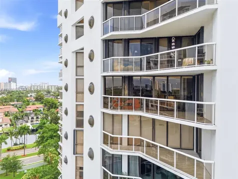3610 Yacht Club Drive Aventura FL 33180