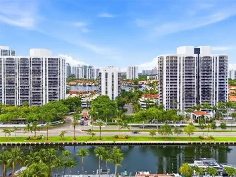 3610 Yacht Club Drive Aventura FL 33180