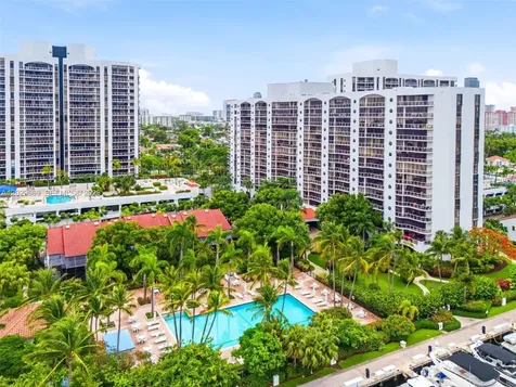 3610 Yacht Club Drive Aventura FL 33180
