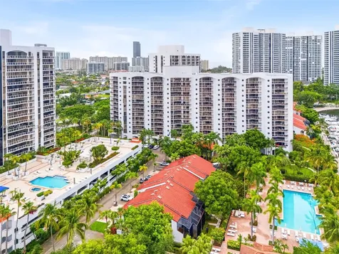 3610 Yacht Club Drive Aventura FL 33180