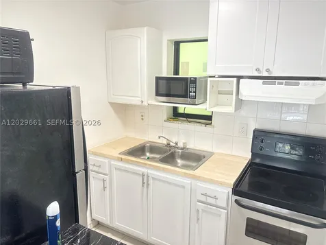 1530 SW 2nd Street Miami FL 33125