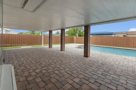 5830 SW 89th Court Miami FL 33173