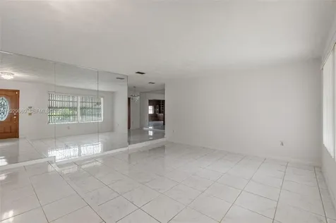 5830 SW 89th Court Miami FL 33173