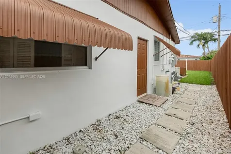 5830 SW 89th Court Miami FL 33173