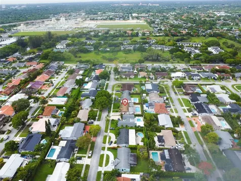 5830 SW 89th Court Miami FL 33173