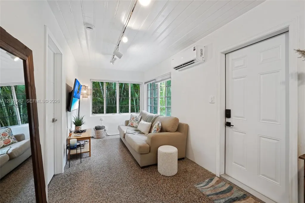 725 SW 2nd Court Fort Lauderdale FL 33312