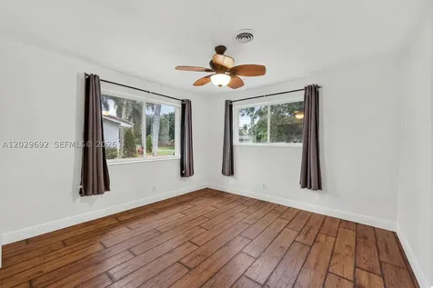 5501 Pine Terrace Plantation FL 33317
