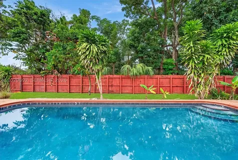 5501 Pine Terrace Plantation FL 33317