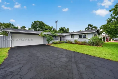 5501 Pine Terrace Plantation FL 33317