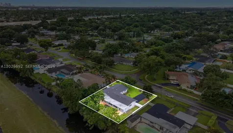 5501 Pine Terrace Plantation FL 33317