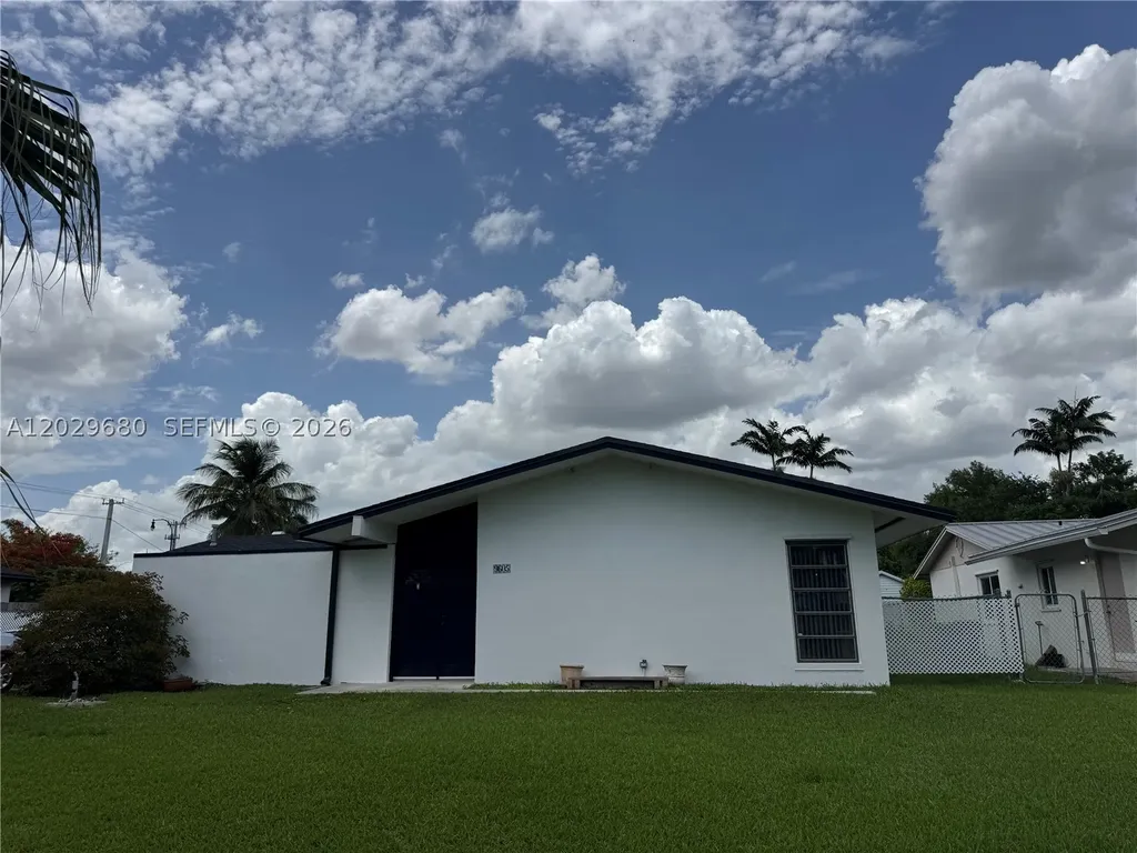 9605 SW 187th Street Cutler Bay FL 33157