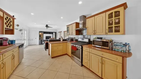 9605 SW 187th Street Cutler Bay FL 33157