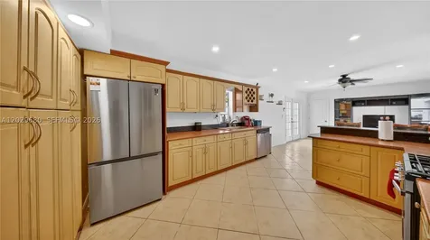 9605 SW 187th Street Cutler Bay FL 33157