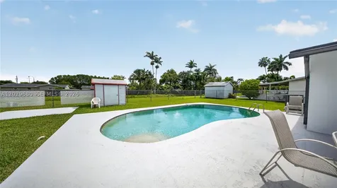 9605 SW 187th Street Cutler Bay FL 33157
