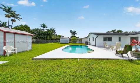 9605 SW 187th Street Cutler Bay FL 33157