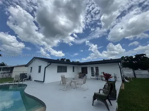 9605 SW 187th Street Cutler Bay FL 33157