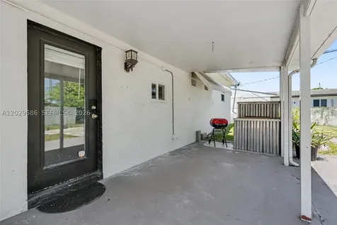 6230 SW 16th Court North Lauderdale FL 33068