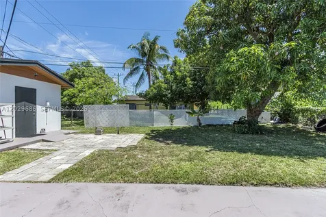 6230 SW 16th Court North Lauderdale FL 33068