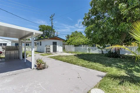 6230 SW 16th Court North Lauderdale FL 33068