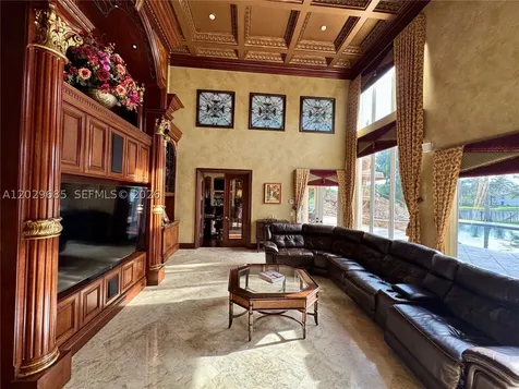 10445 Canterbury Court Davie FL 33328