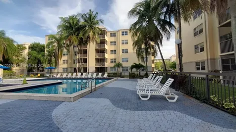 8323 Lake Drive Doral FL 33166