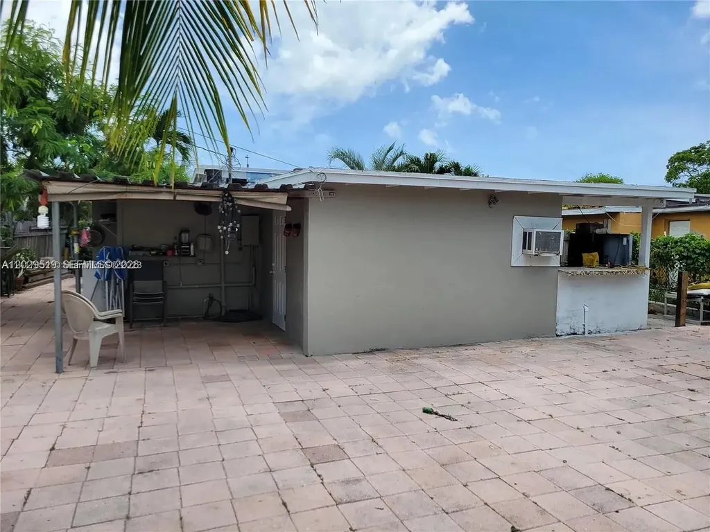 1752 Lauderdale Manor Drive Fort Lauderdale FL 33311