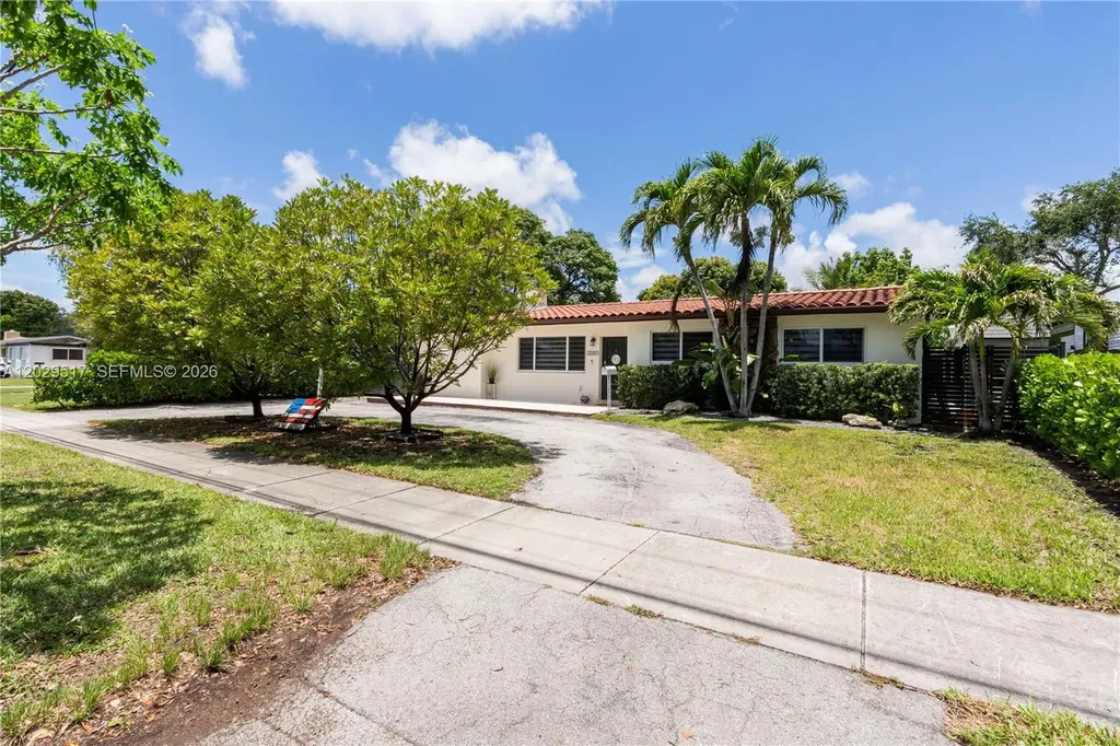 8595 SW 128th Street Miami FL 33156