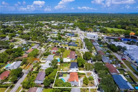 8595 SW 128th Street Miami FL 33156