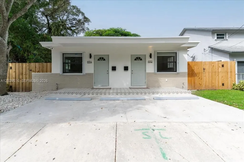 6532 SW 59th Court South Miami FL 33143