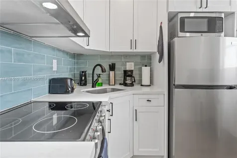 6532 SW 59th Court South Miami FL 33143