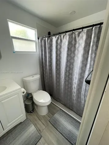 170 NE 60th Street Oakland Park FL 33334