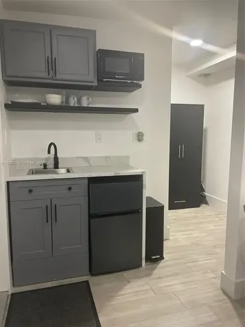170 NE 60th Street Oakland Park FL 33334
