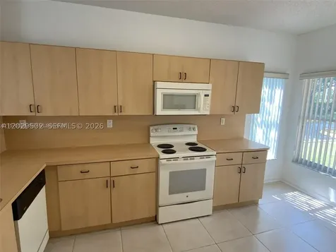 7980 S Southwood Circle Davie FL 33328