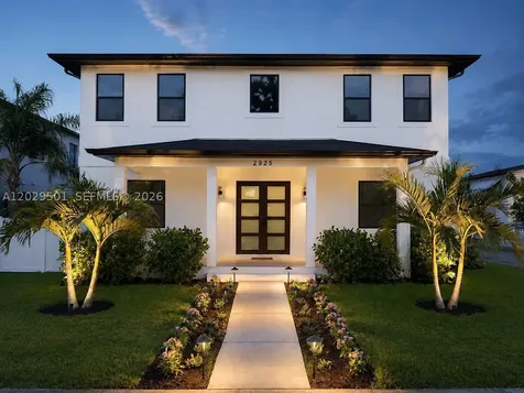 2925 13th Street N St Petersburg FL 33704